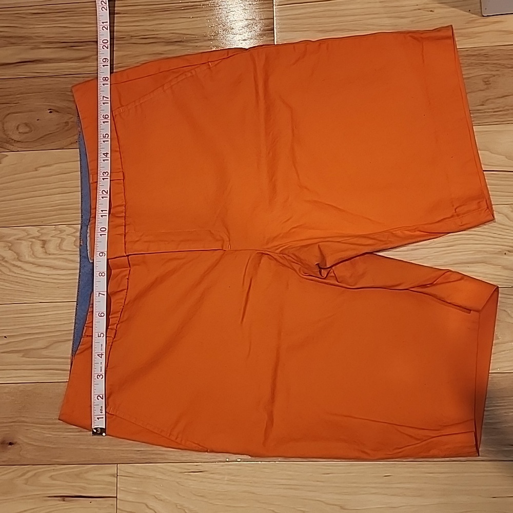 Shorts - Picture 3 of 5